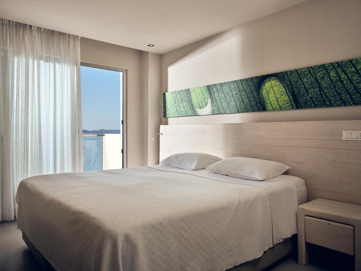 Hotell Ionian Hill 4*